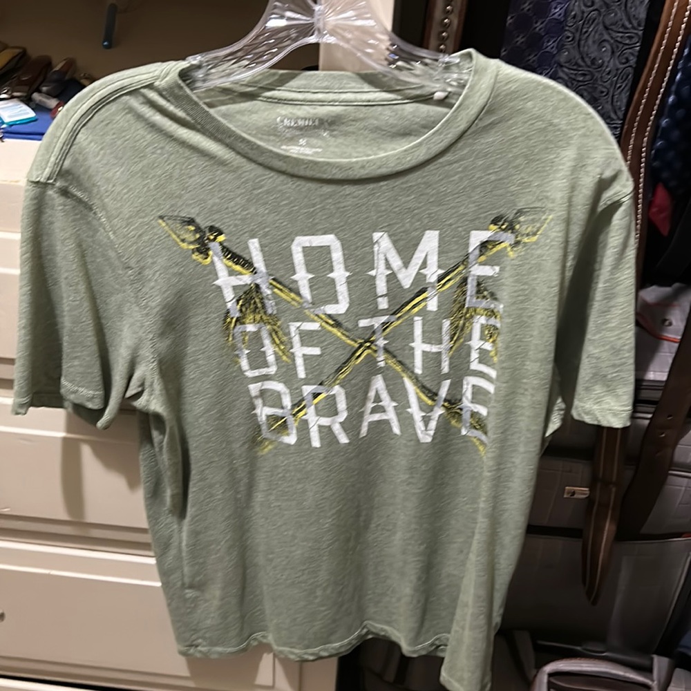 Tee shirt